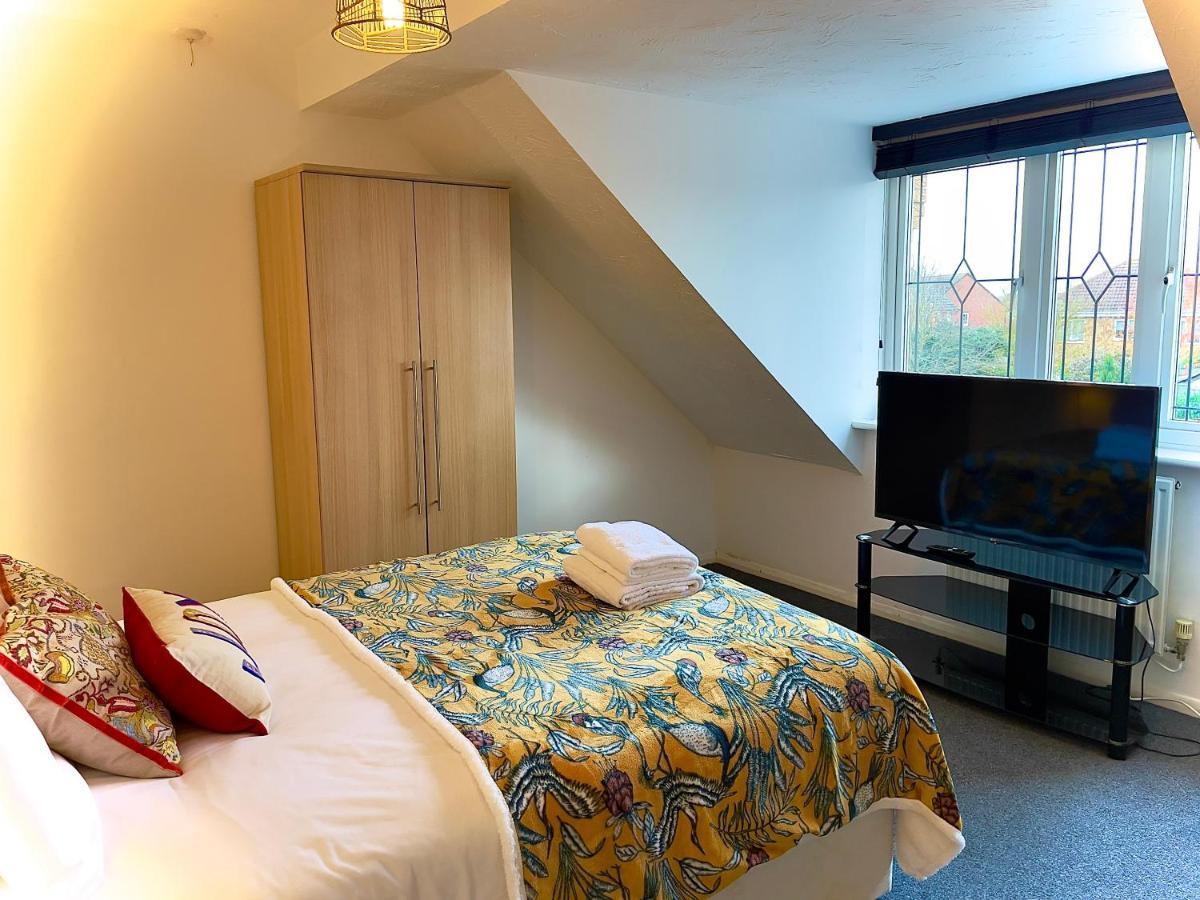 Charming Home In Wellingborough Extérieur photo